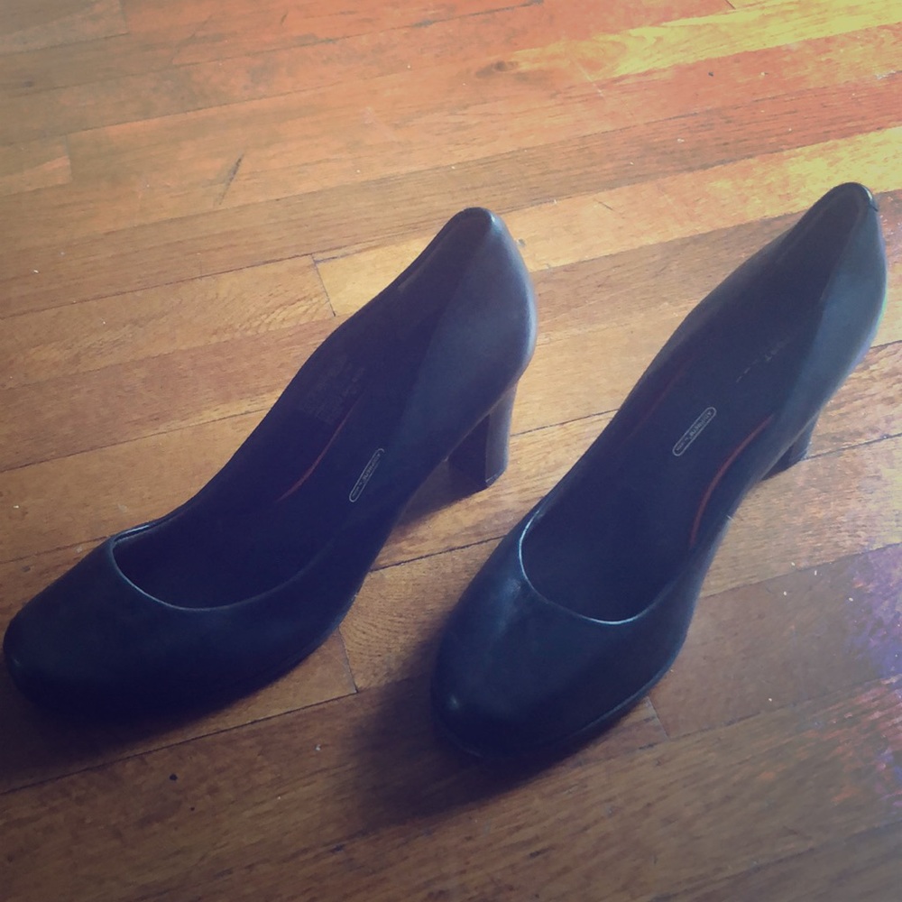 Rockport walkability pumps